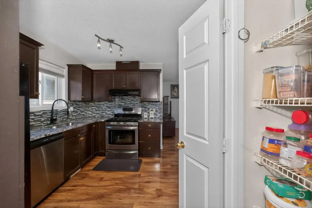119 Taravista Drive NE Calgary AB t3j 4t2