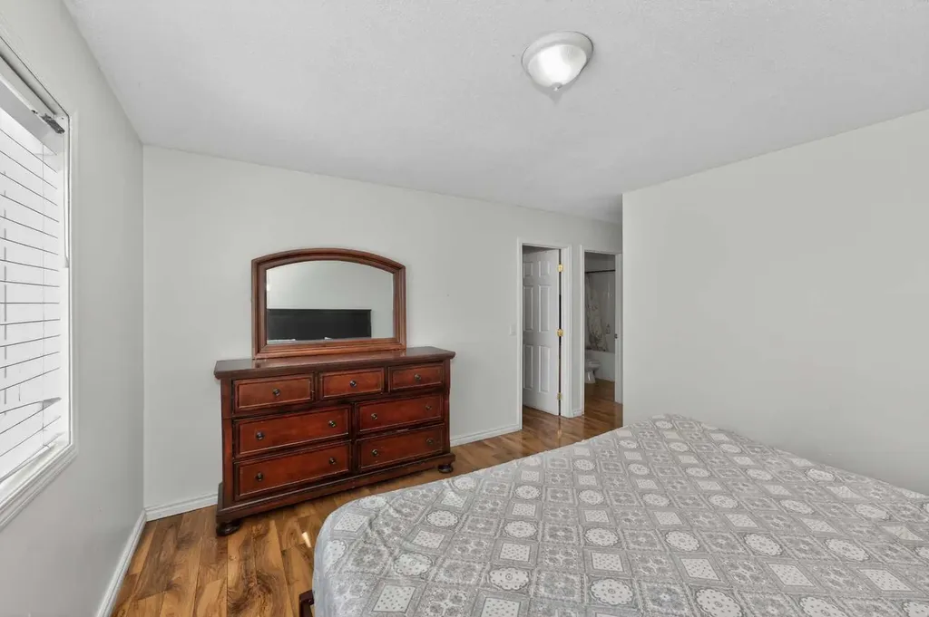 119 Taravista Drive NE Calgary AB t3j 4t2