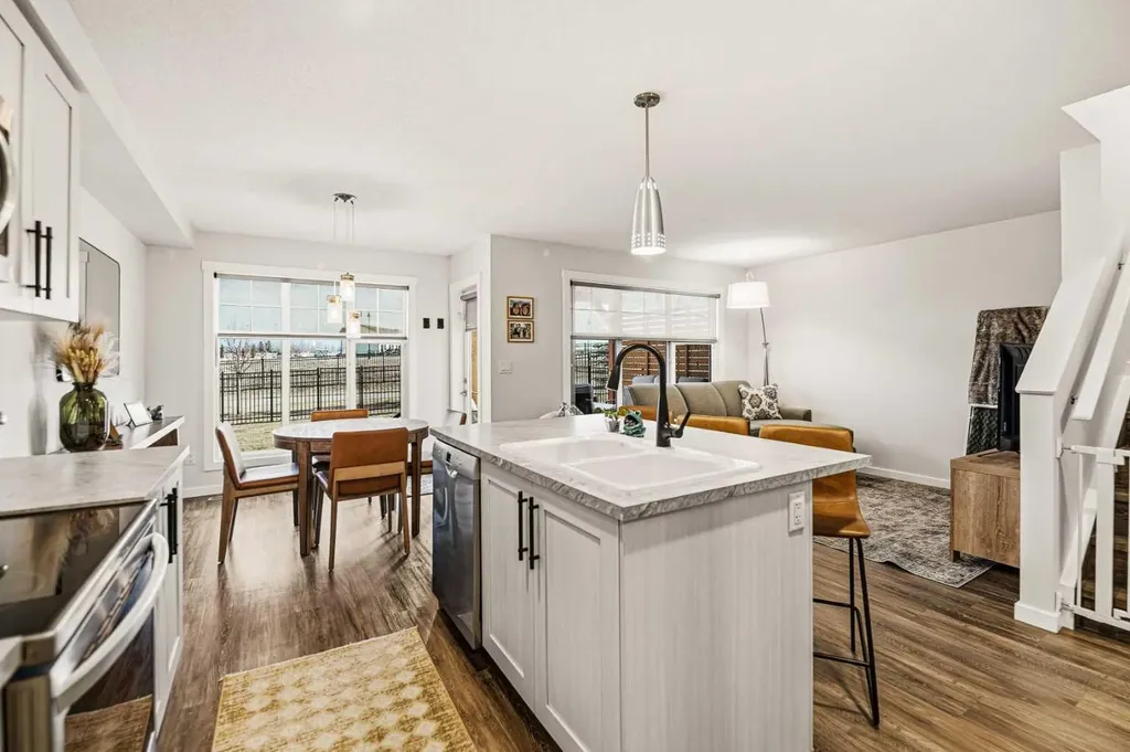 8 Springfield Boulevard Sylvan Lake AB T4S 0S5