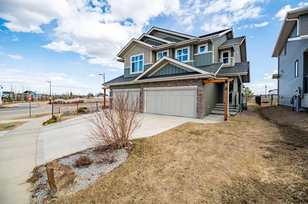 8 Springfield Boulevard Sylvan Lake AB T4S 0S5