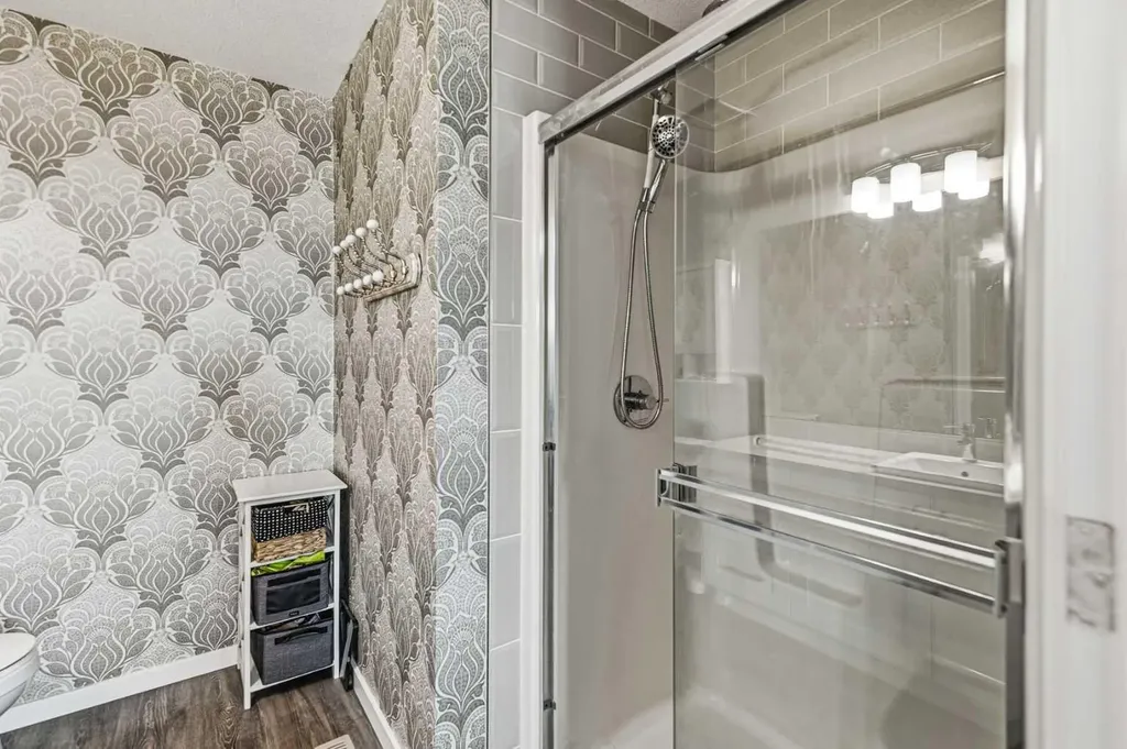 8 Springfield Boulevard Sylvan Lake AB T4S 0S5