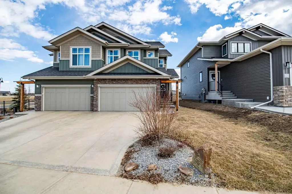 8 Springfield Boulevard Sylvan Lake AB T4S 0S5