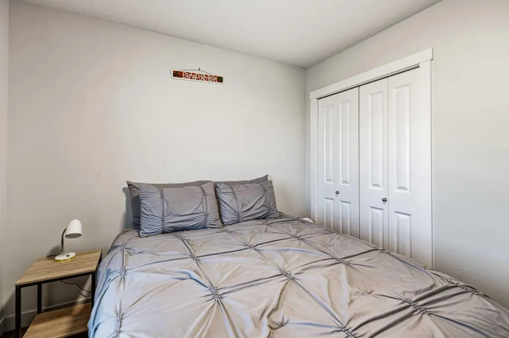 8 Springfield Boulevard Sylvan Lake AB T4S 0S5