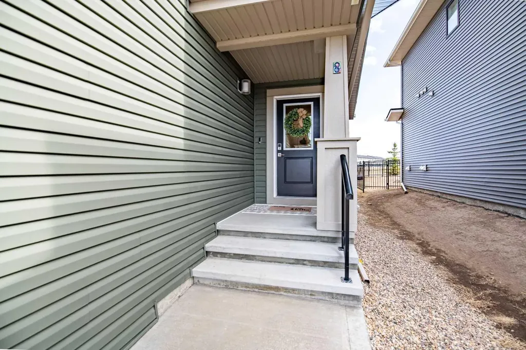 8 Springfield Boulevard Sylvan Lake AB T4S 0S5