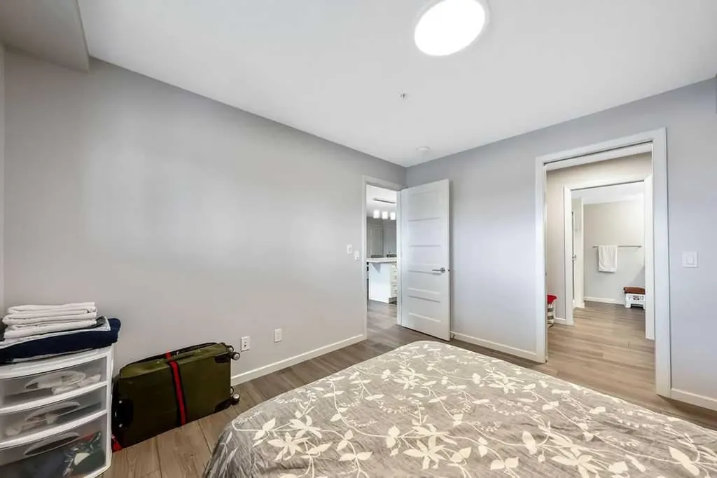 10 Market Boulevard SE Airdrie AB T4A0W8