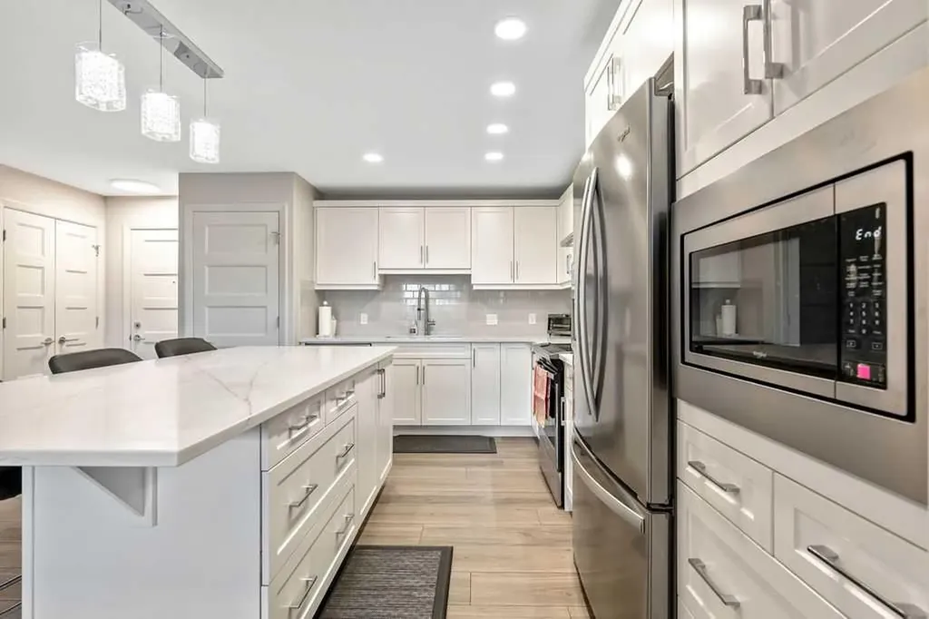 10 Market Boulevard SE Airdrie AB T4A0W8