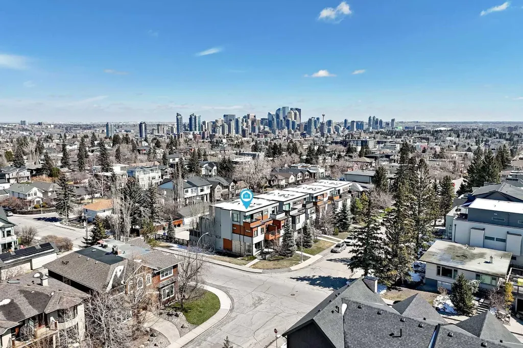 2142 28 Avenue SW Calgary AB T2t 1K5