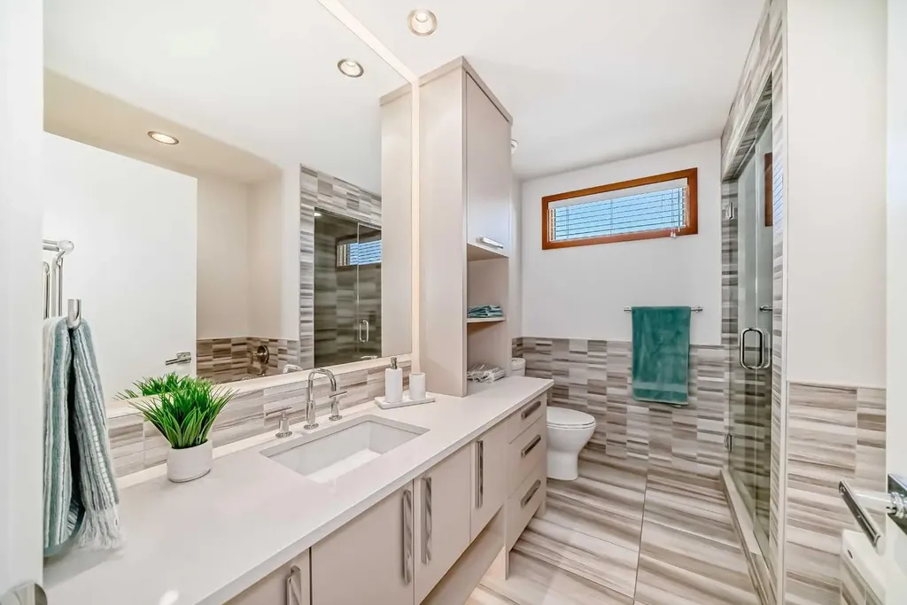 2142 28 Avenue SW Calgary AB T2t 1K5