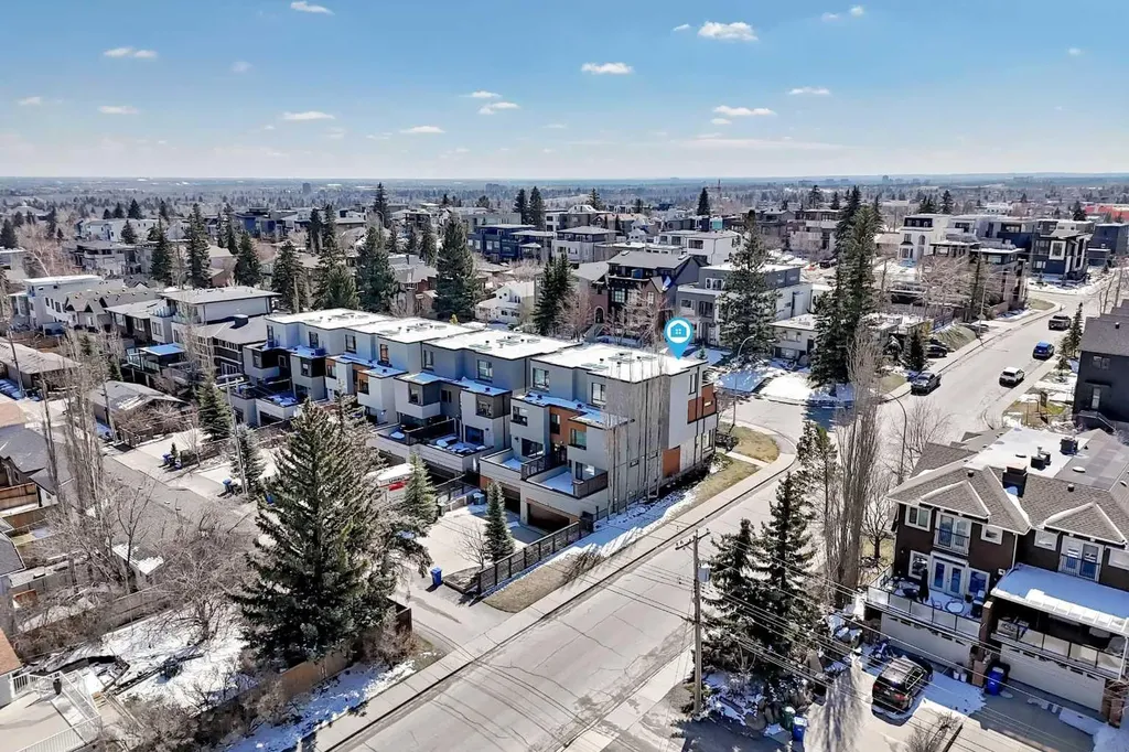 2142 28 Avenue SW Calgary AB T2t 1K5