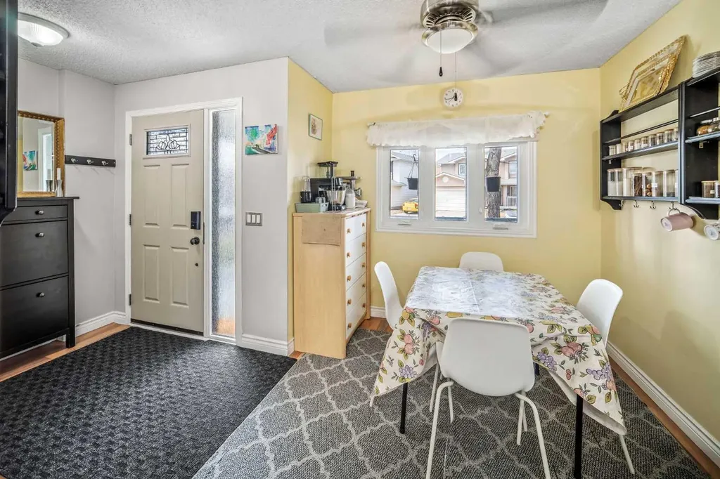 96 Mckinley Road SE Calgary AB T2Z 1V8