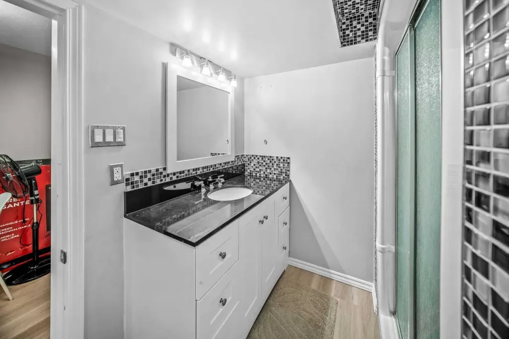 96 Mckinley Road SE Calgary AB T2Z 1V8