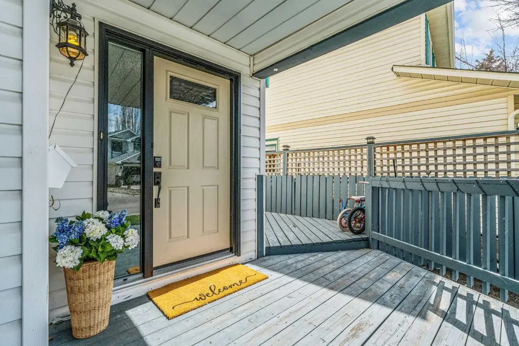 96 Mckinley Road SE Calgary AB T2Z 1V8
