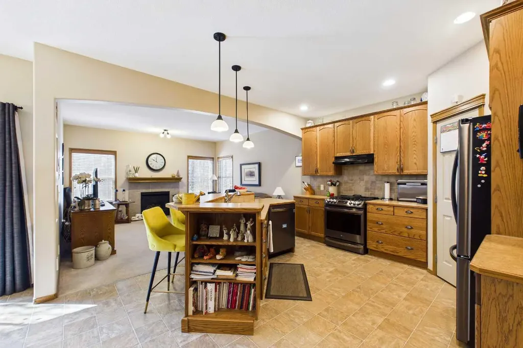 551 Tuscany Ravine Road NW Calgary AB T3L 3B1