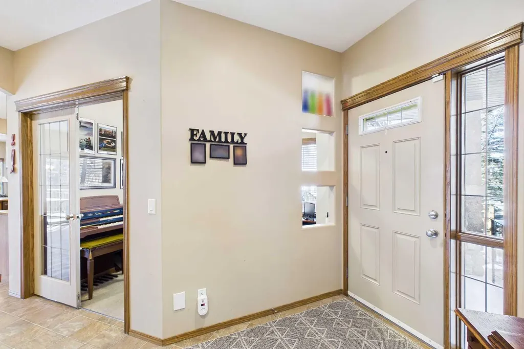 551 Tuscany Ravine Road NW Calgary AB T3L 3B1