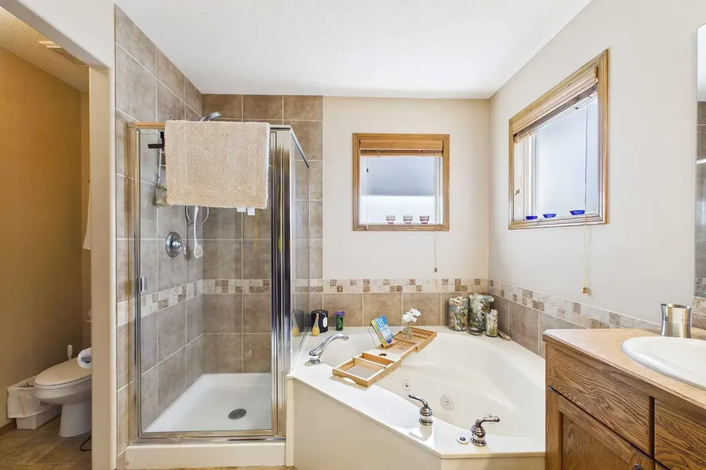 551 Tuscany Ravine Road NW Calgary AB T3L 3B1