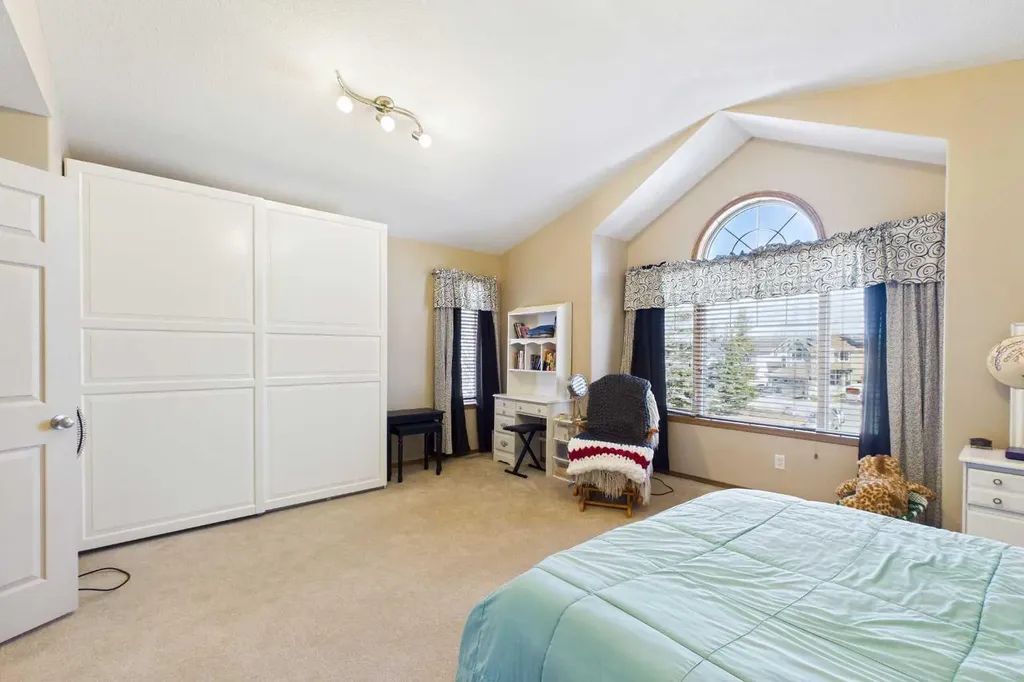 551 Tuscany Ravine Road NW Calgary AB T3L 3B1