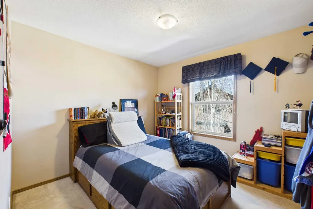 551 Tuscany Ravine Road NW Calgary AB T3L 3B1