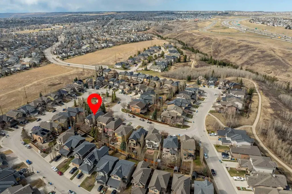 551 Tuscany Ravine Road NW Calgary AB T3L 3B1