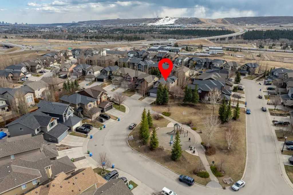 551 Tuscany Ravine Road NW Calgary AB T3L 3B1