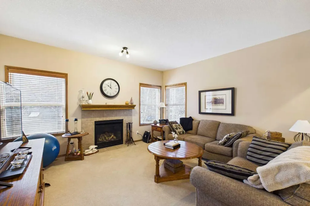 551 Tuscany Ravine Road NW Calgary AB T3L 3B1