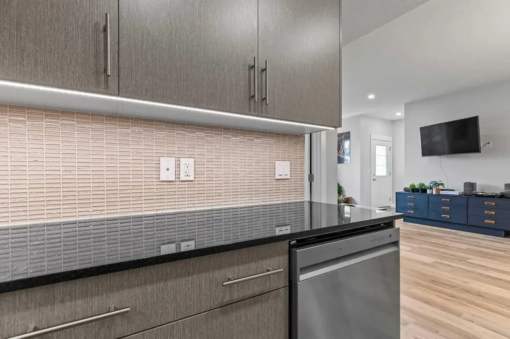 35 West Coach Manor SW Calgary AB T3H1R7