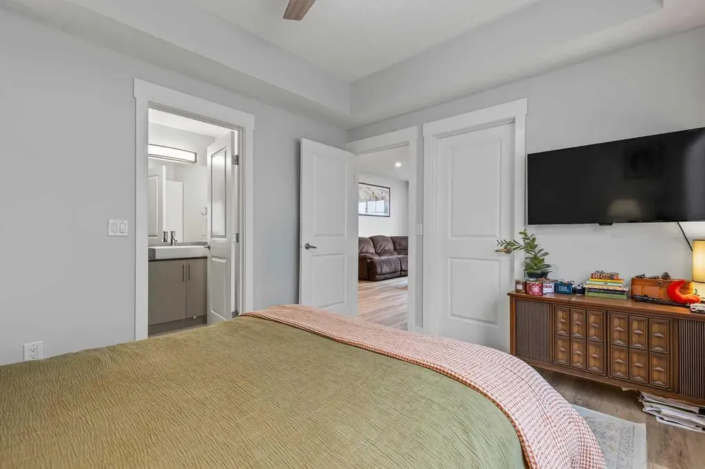 35 West Coach Manor SW Calgary AB T3H1R7