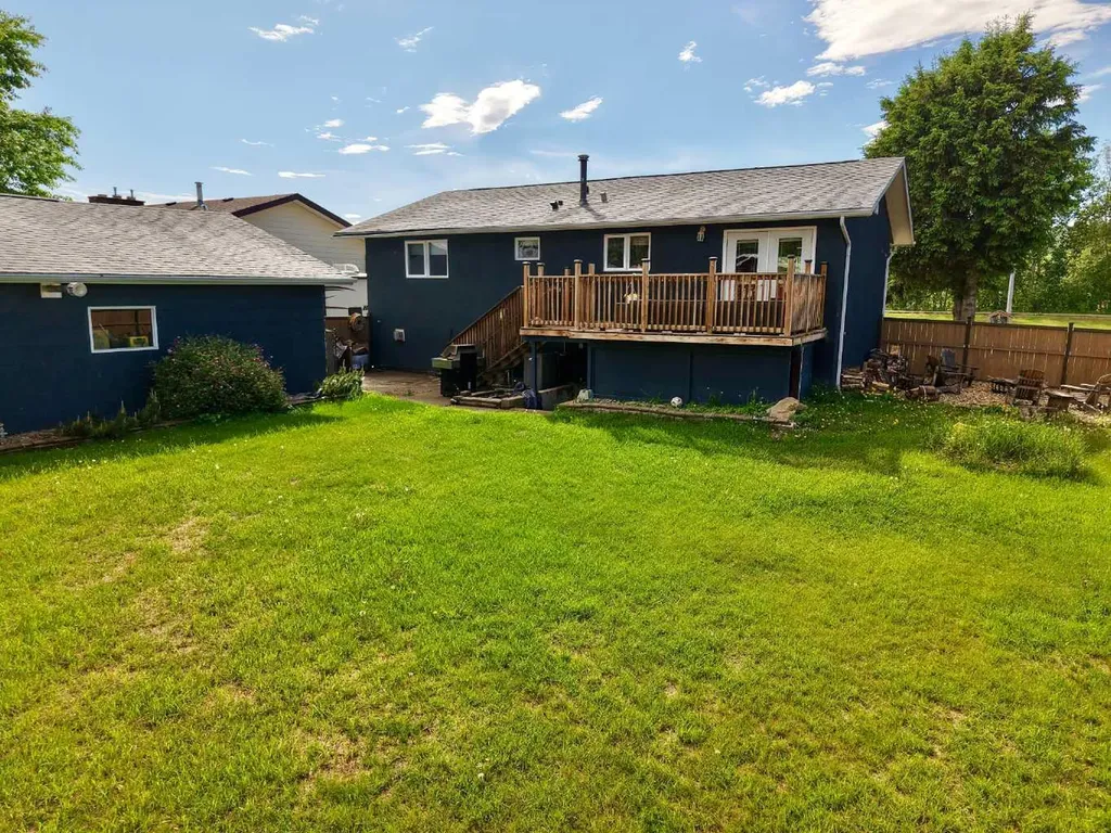 7901 94 Street Peace River AB T8S 1E6