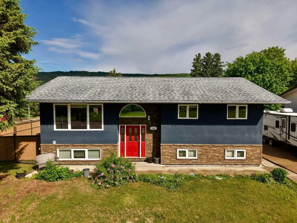 7901 94 Street Peace River AB T8S 1E6