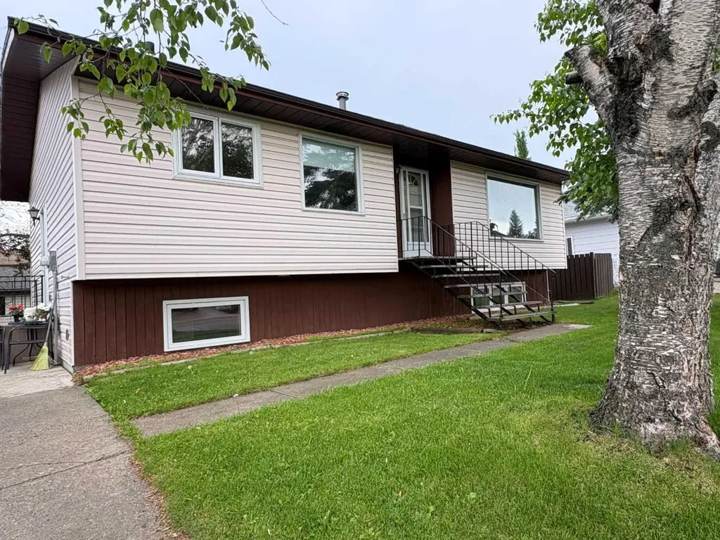 5751 55 Street Rocky Mountain House AB T4T 1J7