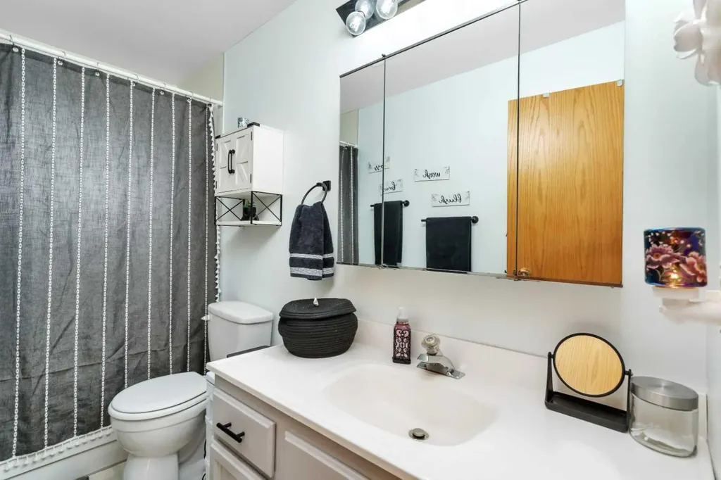 5751 55 Street Rocky Mountain House AB T4T 1J7