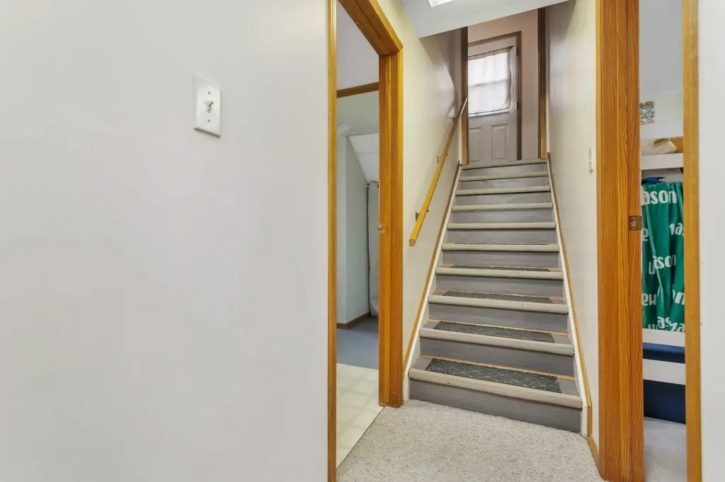 5751 55 Street Rocky Mountain House AB T4T 1J7
