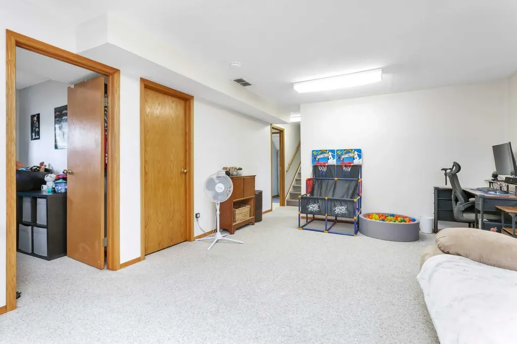 5751 55 Street Rocky Mountain House AB T4T 1J7
