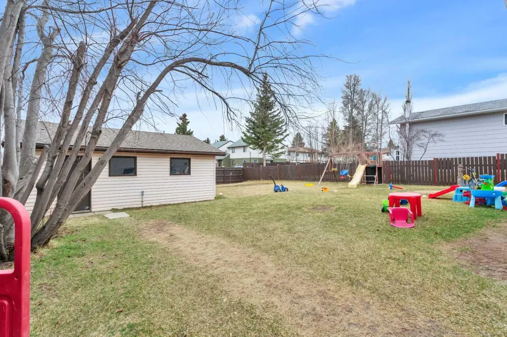 5751 55 Street Rocky Mountain House AB T4T 1J7