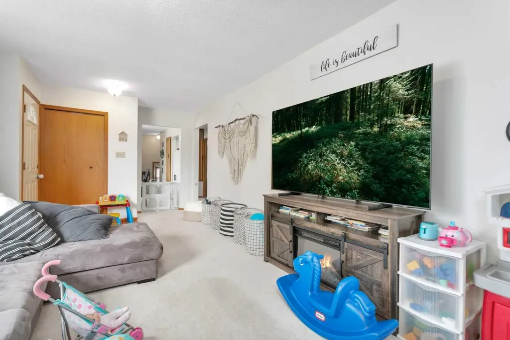 5751 55 Street Rocky Mountain House AB T4T 1J7
