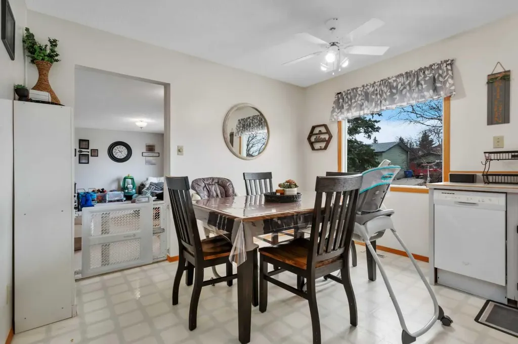 5751 55 Street Rocky Mountain House AB T4T 1J7