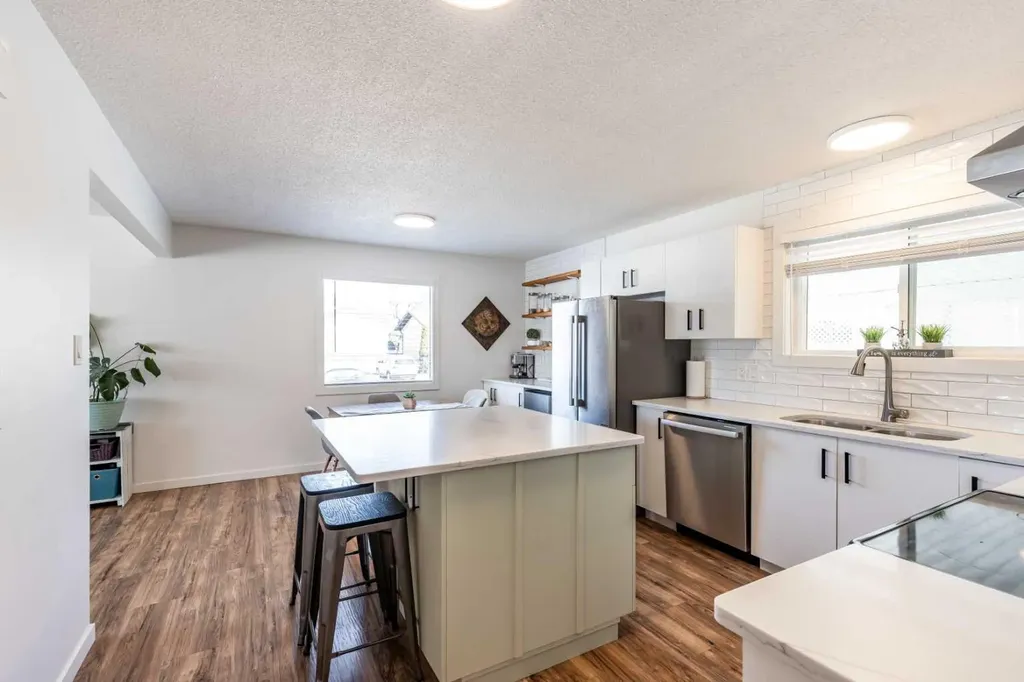 1797 4 Avenue NE Medicine Hat AB T1C 1A4