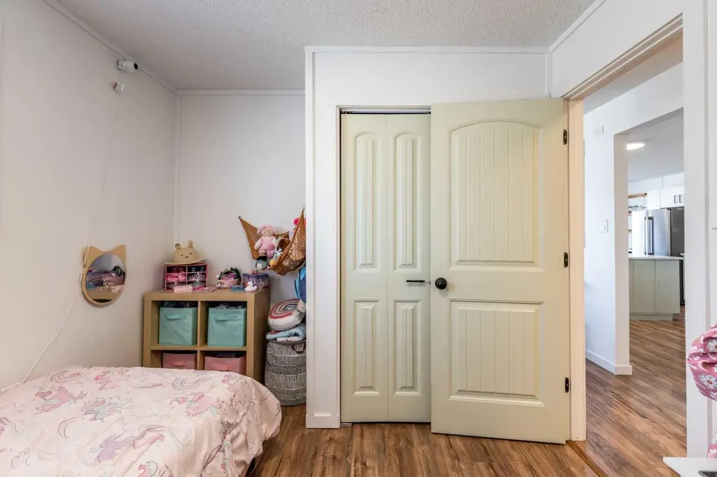 1797 4 Avenue NE Medicine Hat AB T1C 1A4