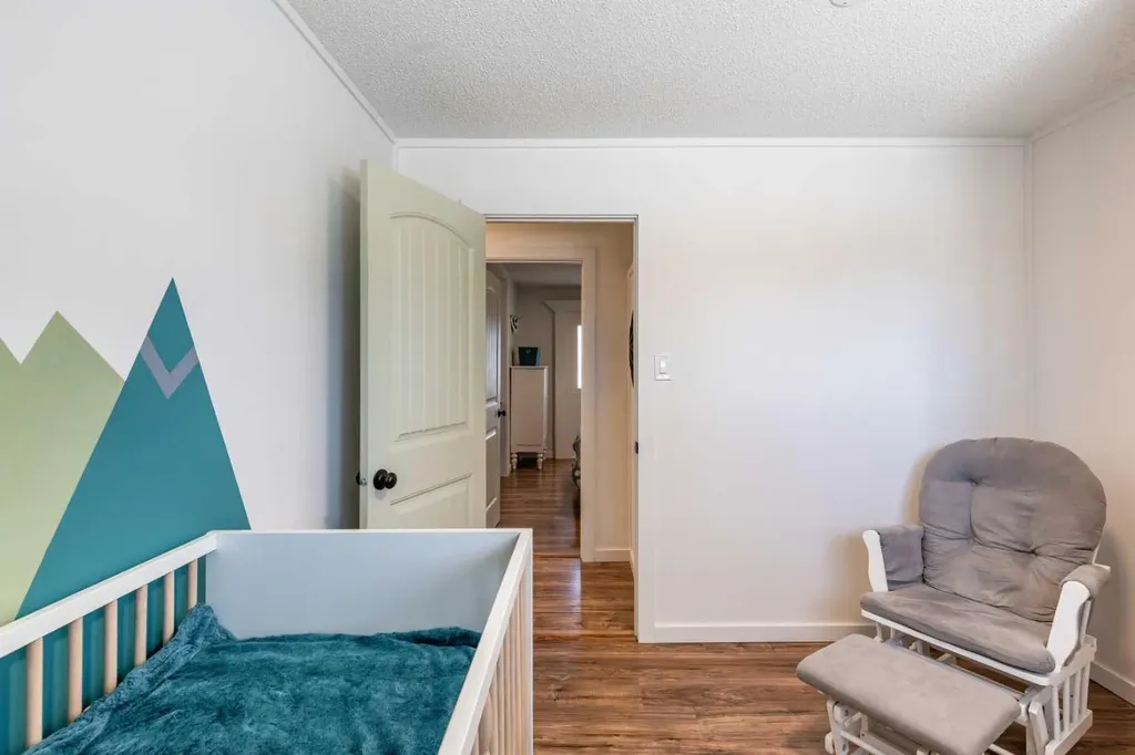 1797 4 Avenue NE Medicine Hat AB T1C 1A4