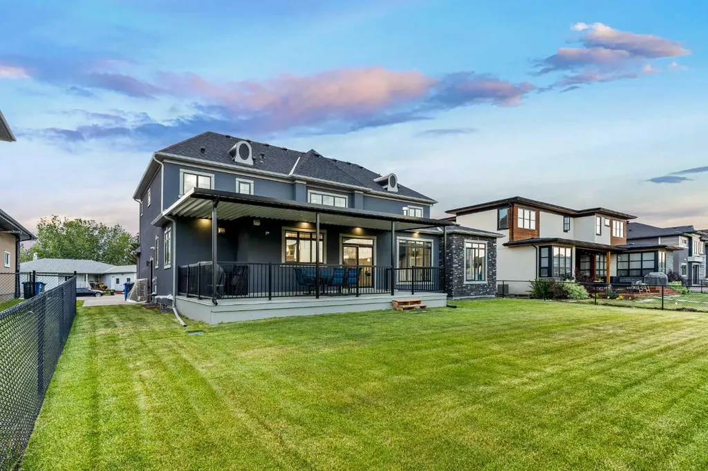 876 East Lakeview Road Chestermere AB T1X 0W7