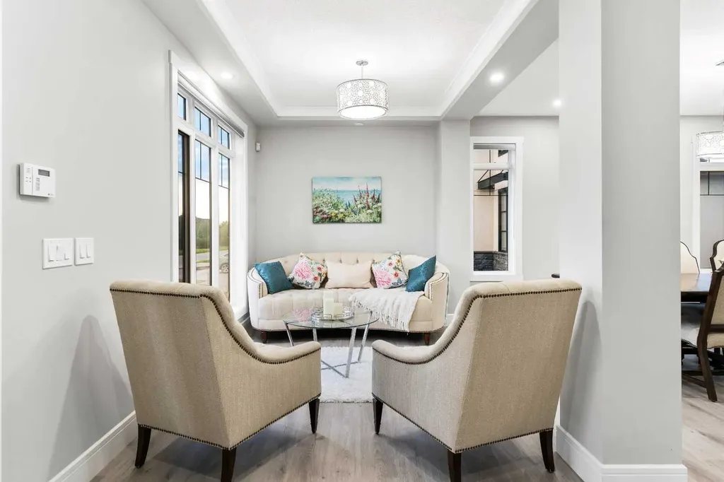 876 East Lakeview Road Chestermere AB T1X 0W7