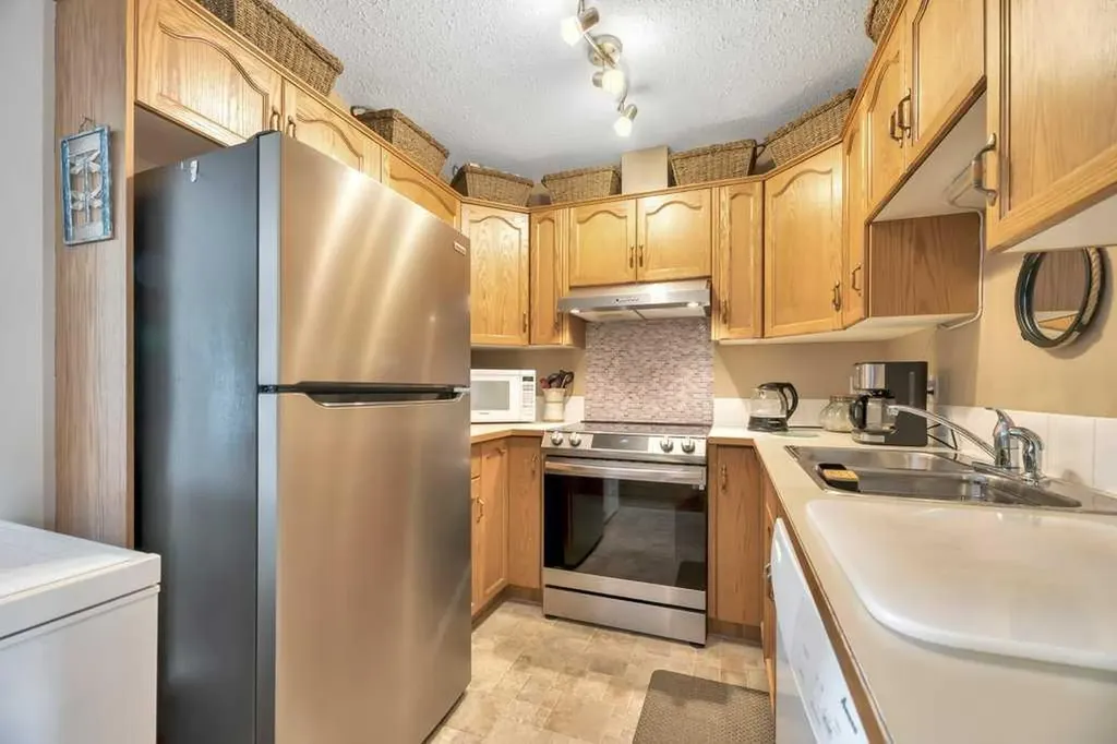 103 Strathaven Drive Strathmore AB T1P 1W3