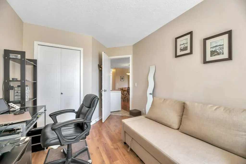 103 Strathaven Drive Strathmore AB T1P 1W3