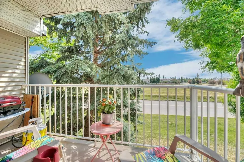103 Strathaven Drive Strathmore AB T1P 1W3