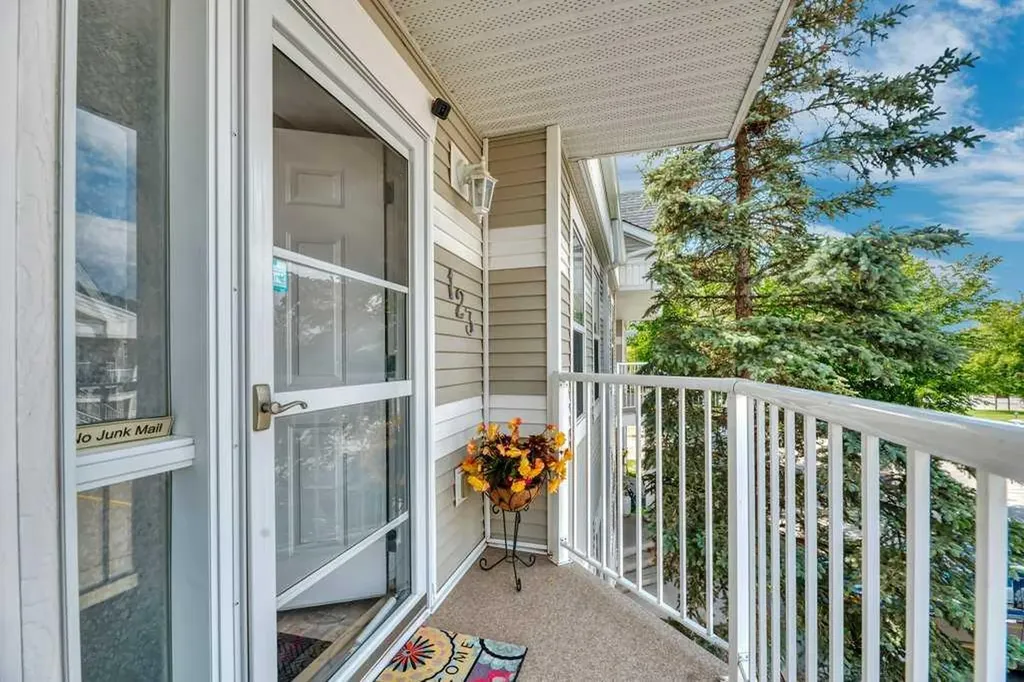 103 Strathaven Drive Strathmore AB T1P 1W3