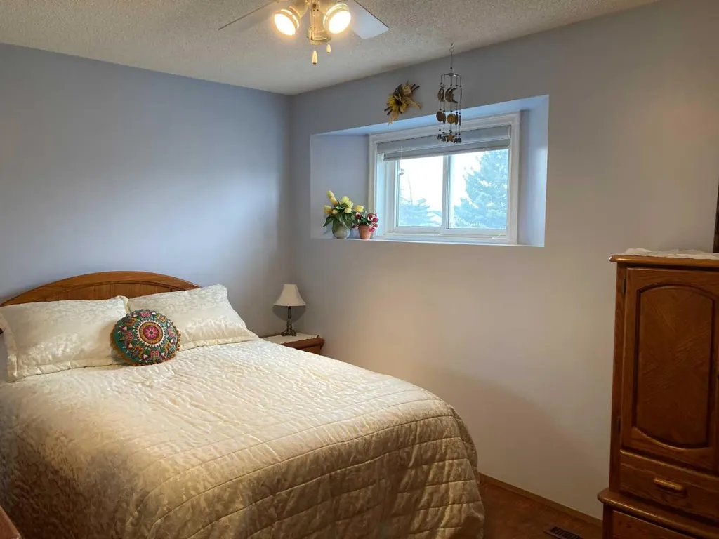 76 Martindale Close NE Calgary AB T3J 2T9