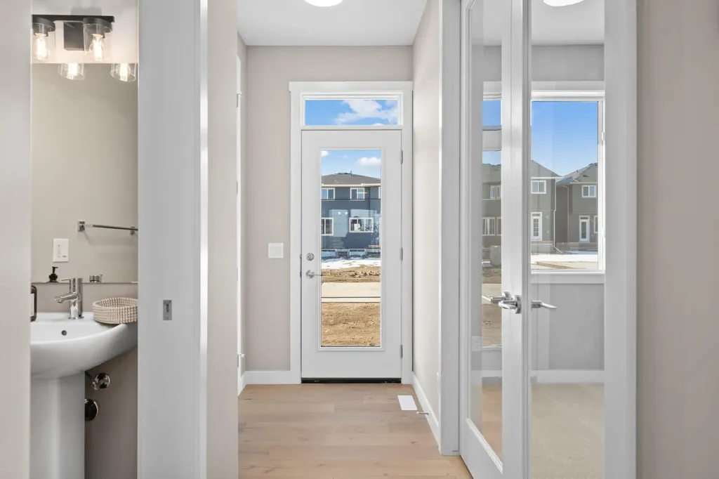 648 Sora Boulevard SE Calgary AB T3S 0L6