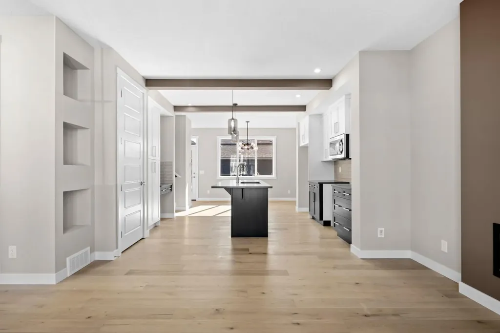 376 Sora Boulevard SE Calgary AB T3S 0M4
