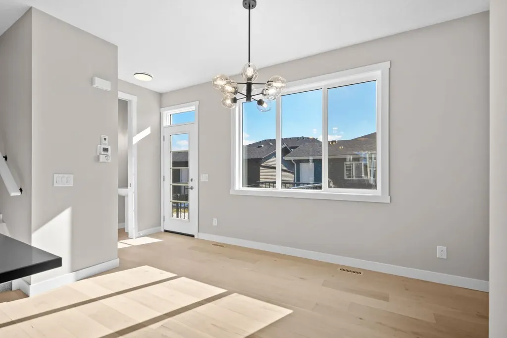 376 Sora Boulevard SE Calgary AB T3S 0M4