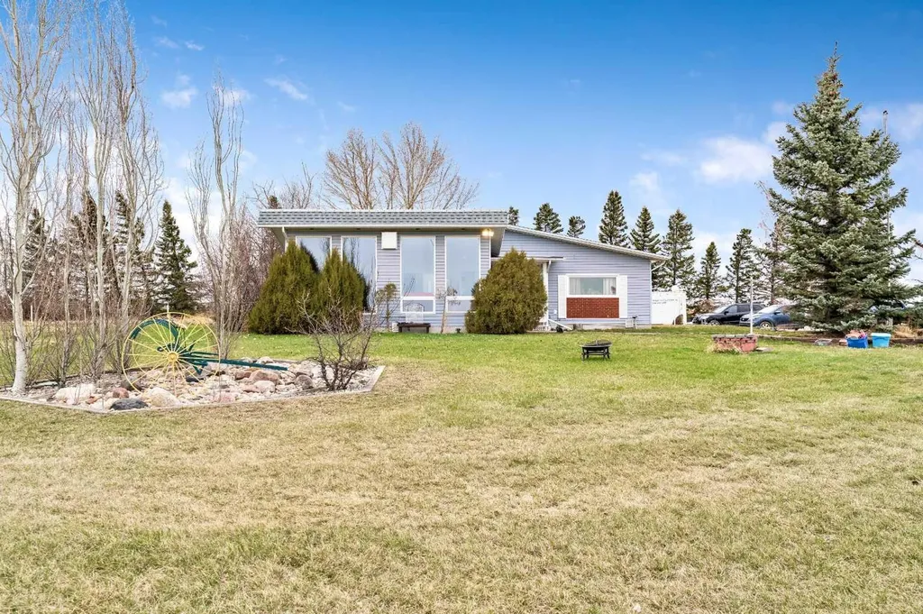 222082 Highway 817 Rural Wheatland County AB T0J 0M0