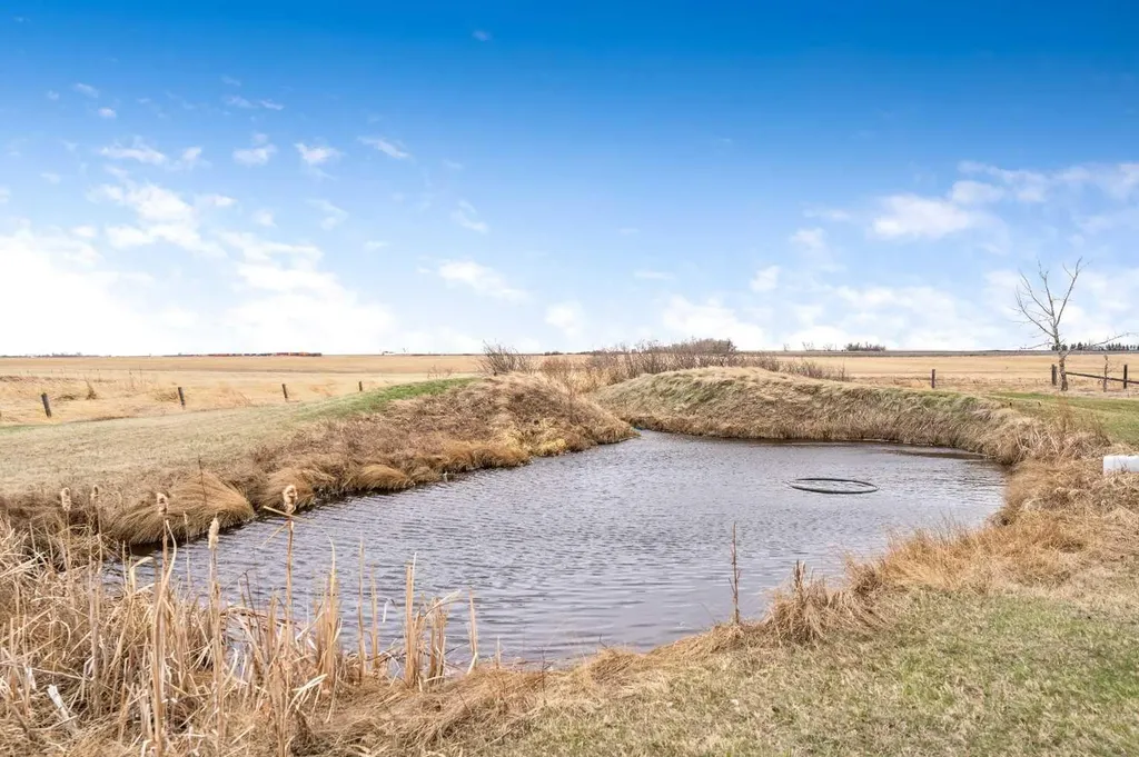 222082 Highway 817 Rural Wheatland County AB T0J 0M0